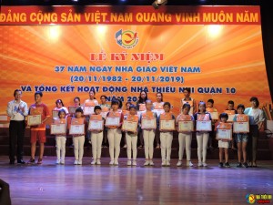 Khen thưởng gương Bông hoa nhỏ năm 2019