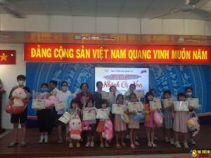 Hơn 150 em thiếu nhi tham gia Hội thi vẽ tranh "Nhành cọ non" Quận 10 - năm 2022