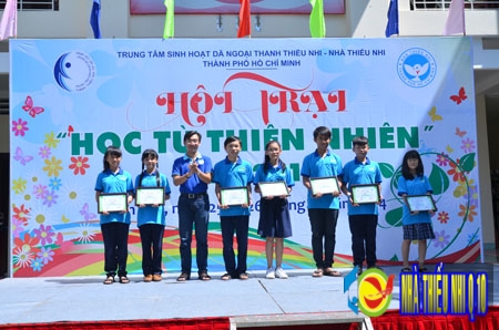 Hội trại "Học từ thiên nhiên" năm 2014