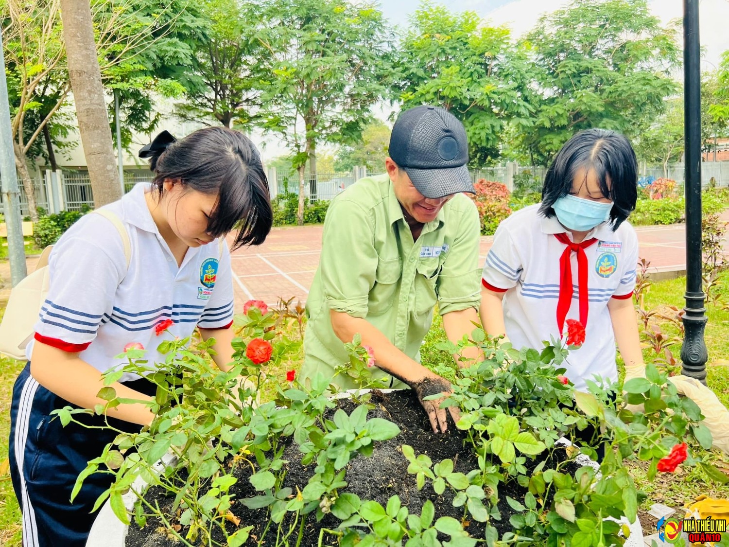 HÀNH TRÌNH TRẢI NGHIỆM NGHỀ NGHIỆP “MỘT NGÀY LÀ NHÂN VIÊN CÂY XANH”