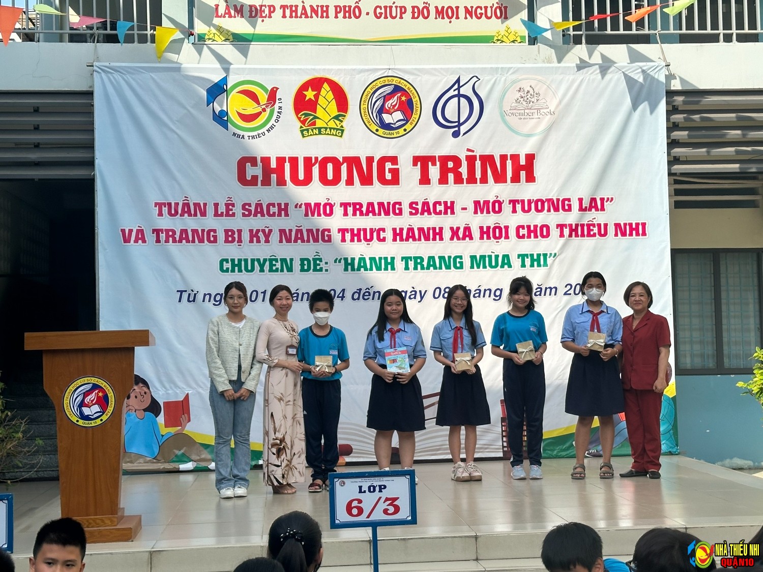 Chương trình Tuần lễ sách “Mở trang sách – mở tương lai” và Tuyên truyền kỹ năng cho học sinh, chuyên đề: “Hành trang mùa thi”